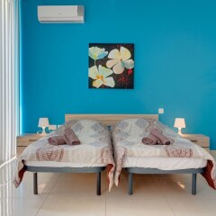 Отель Modern Penthouse in the Heart of Saint Julian's Мальта, Сан Джулианс - отзывы, цены и фото номеров - забронировать отель Modern Penthouse in the Heart of Saint Julian's онлайн фото 17