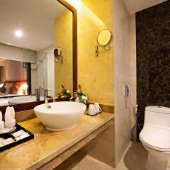Muong Thanh Holiday Hoi An Hotel ванная