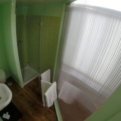 Отель Dukes Corner Guest House ванная фото 2