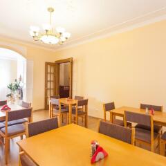 Гостиница Hostel Papa House в Калининграде 2 отзыва об отеле, цены и фото номеров - забронировать гостиницу Hostel Papa House онлайн Калининград комната для гостей фото 2