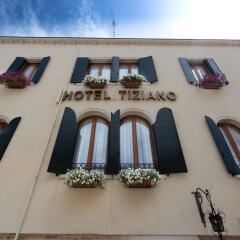 Hotel Tiziano бассейн