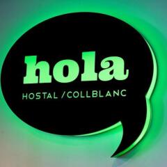 Отель Hola Hostal Collblanc спортивное сооружение