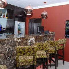 Kings Celia Hotel & Suites гостиничный бар