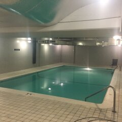 Отель Century Plaza Hotel & Spa Канада, Ванкувер - отзывы, цены и фото номеров - забронировать отель Century Plaza Hotel & Spa онлайн бассейн