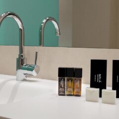 Отель Melia Plaza Valencia ванная