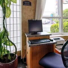 Отель Best Western Plus Uptown Hotel Канада, Ванкувер - отзывы, цены и фото номеров - забронировать отель Best Western Plus Uptown Hotel онлайн интерьер отеля фото 3