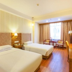 Отель Xiamen Huaqiao Hotel Китай, Сямынь - отзывы, цены и фото номеров - забронировать отель Xiamen Huaqiao Hotel онлайн комната для гостей фото 5