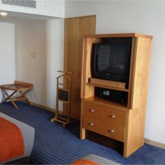 Отель Real Inn Perinorte Тлальнепантла-де-Бас удобства в номере
