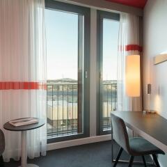 Отель Park Inn by Radisson Oslo Airport балкон