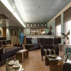 Отель Just Hotel St. George Италия, Милан - 11 отзывов об отеле, цены и фото номеров - забронировать отель Just Hotel St. George онлайн гостиничный бар фото 2