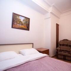 Гостиница Kvart Boutique Belorusskiy комната для гостей фото 3