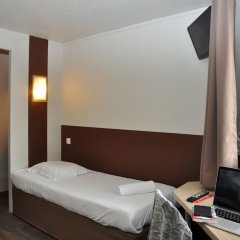 Отель BHôtel De Caen Франция, Мондвиль - отзывы, цены и фото номеров - забронировать отель BHôtel De Caen онлайн комната для гостей фото 3