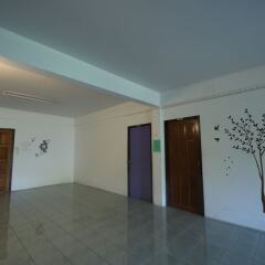 Отель Cube Hostel Krabi Таиланд, Краби - отзывы, цены и фото номеров - забронировать отель Cube Hostel Krabi онлайн фитнесс-зал