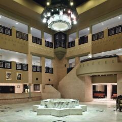 Отель Movenpick Nabatean Castle Hotel Иордания, Вади-Муса - отзывы, цены и фото номеров - забронировать отель Movenpick Nabatean Castle Hotel онлайн интерьер отеля
