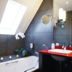 Отель Best Western Le Jardin de Cluny Франция, Париж - отзывы, цены и фото номеров - забронировать отель Best Western Le Jardin de Cluny онлайн ванная