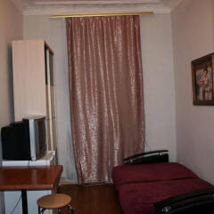 Апартаменты Medical University Apartments - Odessa Одесса сейф в номере