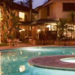 Отель Best Western Diamond Bar Hotel & Suites США, Ботанический сад - отзывы, цены и фото номеров - забронировать отель Best Western Diamond Bar Hotel & Suites онлайн бассейн фото 3