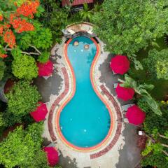 Отель Silk D'angkor Residence бассейн