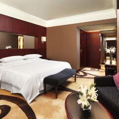 Отель Sheraton Shenzhen Futian Hotel Китай, Шэньчжэнь - отзывы, цены и фото номеров - забронировать отель Sheraton Shenzhen Futian Hotel онлайн комната для гостей фото 5