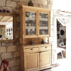 Отель Fi̇li̇zce Konuk Evi Чешме комната для гостей