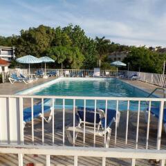 Отель Skysuite Beachfront Montego Bay Club Ямайка, Монтего-Бей - отзывы, цены и фото номеров - забронировать отель Skysuite Beachfront Montego Bay Club онлайн бассейн фото 2