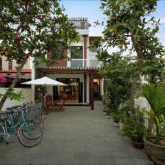 Отель Cam Chau Homestay спортивное сооружение