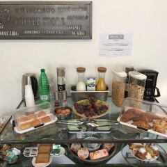 Atmos Luxe Navigli Hostel & Rooms питание