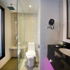 Отель Ancasa Hotel & Spa Kuala Lumpur Малайзия, Куала-Лумпур - отзывы, цены и фото номеров - забронировать отель Ancasa Hotel & Spa Kuala Lumpur онлайн ванная
