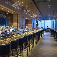 DoubleTree by Hilton Hotel Minsk гостиничный бар