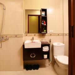 Отель Hanoi City Backpackers Hostel Вьетнам, Ханой - отзывы, цены и фото номеров - забронировать отель Hanoi City Backpackers Hostel онлайн ванная