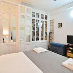 Отель Plaka Elegant Apartment Греция, Афины - отзывы, цены и фото номеров - забронировать отель Plaka Elegant Apartment онлайн комната для гостей фото 3