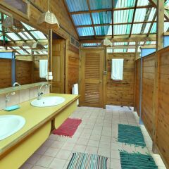 Отель Marks Place Moorea Французская Полинезия, Муреа - отзывы, цены и фото номеров - забронировать отель Marks Place Moorea онлайн ванная