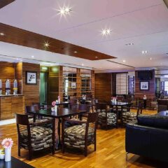 Отель Hilton Dubai The Walk гостиничный бар