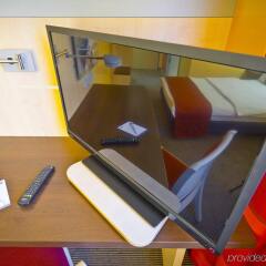 Отель Holiday Inn Express Frankfurt Messe удобства в номере
