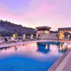 The ASHLEE Plaza Patong Hotel & Spa бассейн фото 2