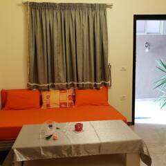 Апартаменты Green Garden Apartment комната для гостей фото 3