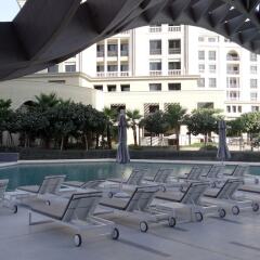 Отель Signature Holiday Homes Dubai бассейн