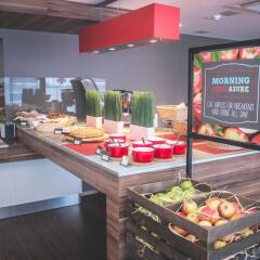 Отель Ibis Kaunas Centre Литва, Каунас - 9 отзывов об отеле, цены и фото номеров - забронировать отель Ibis Kaunas Centre онлайн питание фото 2