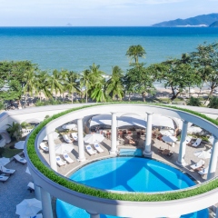 Отель Sunrise Nha Trang Beach Hotel & Spa Вьетнам, Нячанг - 5 отзывов об отеле, цены и фото номеров - забронировать отель Sunrise Nha Trang Beach Hotel & Spa онлайн бассейн фото 2