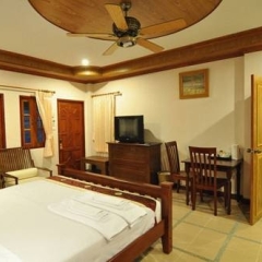 Отель Chalong Villa Resort and Spa Таиланд, Бухта Чалонг - отзывы, цены и фото номеров - забронировать отель Chalong Villa Resort and Spa онлайн комната для гостей фото 4