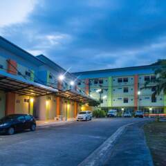 Отель Bypass Hotel Phuket Таиланд, Пхукет - отзывы, цены и фото номеров - забронировать отель Bypass Hotel Phuket онлайн парковка