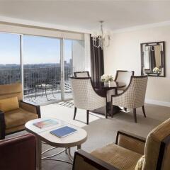 Отель Hyatt Regency Century Plaza комната для гостей фото 2