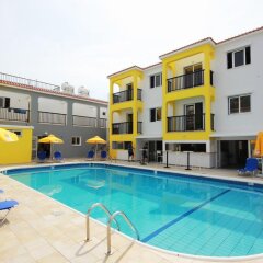 Flora Maria Hotel бассейн фото 3