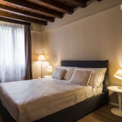 Отель Myplace - Piazze di Padova Duplex Apartment Via dei Da Carrara Италия, Падуя - отзывы, цены и фото номеров - забронировать отель Myplace - Piazze di Padova Duplex Apartment Via dei Da Carrara онлайн комната для гостей фото 5