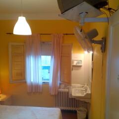 Отель Hostal Lleida комната для гостей фото 10