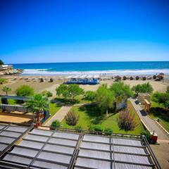 Liparis Resort Hotel & Spa пляж