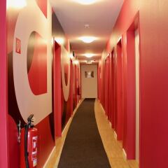 Отель HOLI-Berlin Hotel Германия, Берлин - отзывы, цены и фото номеров - забронировать отель HOLI-Berlin Hotel онлайн интерьер отеля