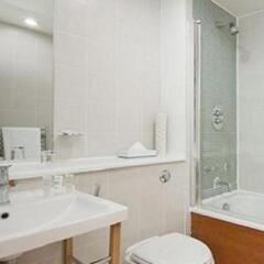 Отель Princes Square Serviced Apartments Великобритания, Лондон - отзывы, цены и фото номеров - забронировать отель Princes Square Serviced Apartments онлайн ванная