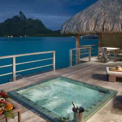 Отель The St Regis Bora Bora Resort Французская Полинезия, Бора-Бора - отзывы, цены и фото номеров - забронировать отель The St Regis Bora Bora Resort онлайн с домашними животными