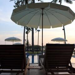 Отель Villa Cha-Cha Krabi Beachfront Resort Таиланд, Краби - отзывы, цены и фото номеров - забронировать отель Villa Cha-Cha Krabi Beachfront Resort онлайн бассейн фото 2